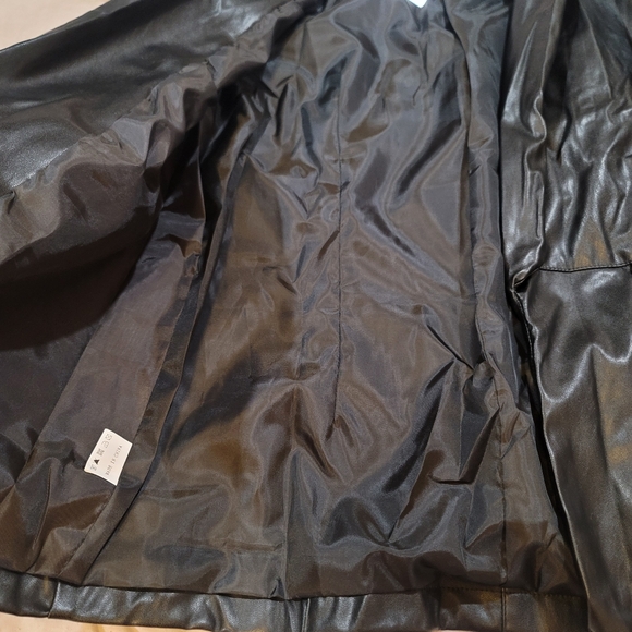 New faux leather blazer - Picture 3 of 4